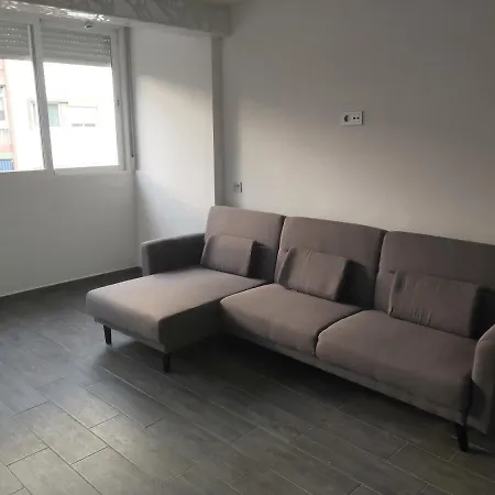 Excellent Location In Centre 2 Bedroom *